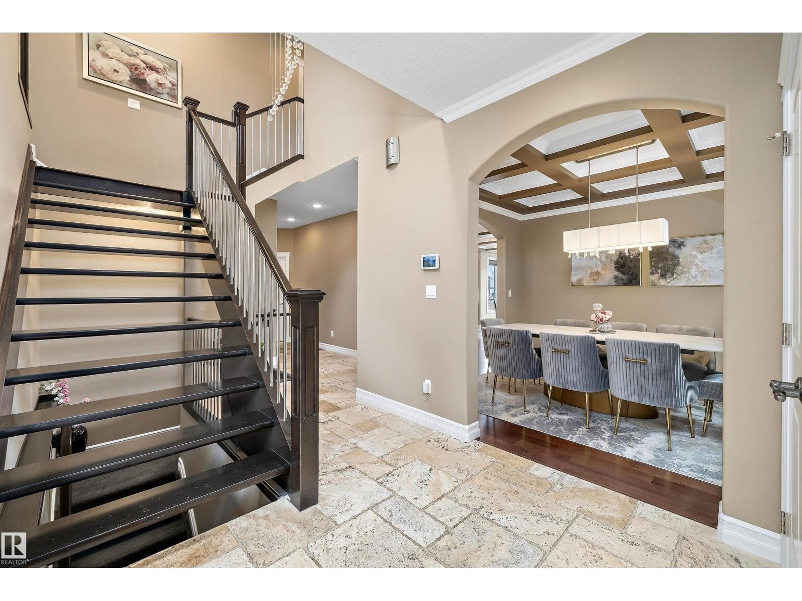 1511 CUNNINGHAM CA SW — photo 5