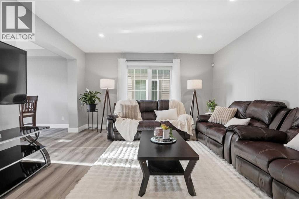 52 Windstone Green SW — photo 3