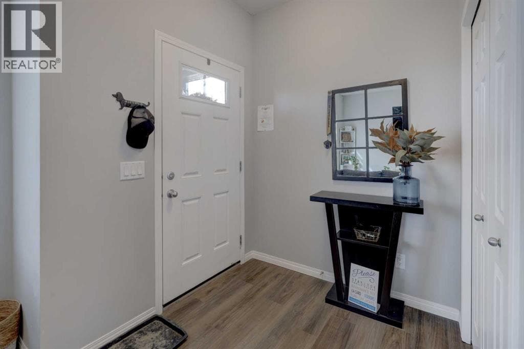 215 Chinook Gate Boulevard SW — photo 2