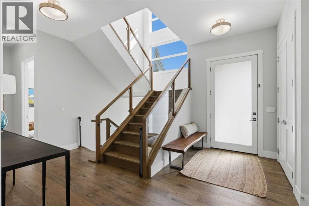 5927 34 Street SW — photo 4