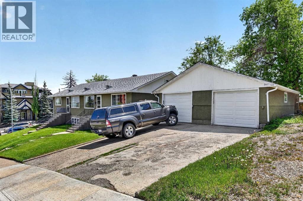 301 46 Avenue SW — photo 4