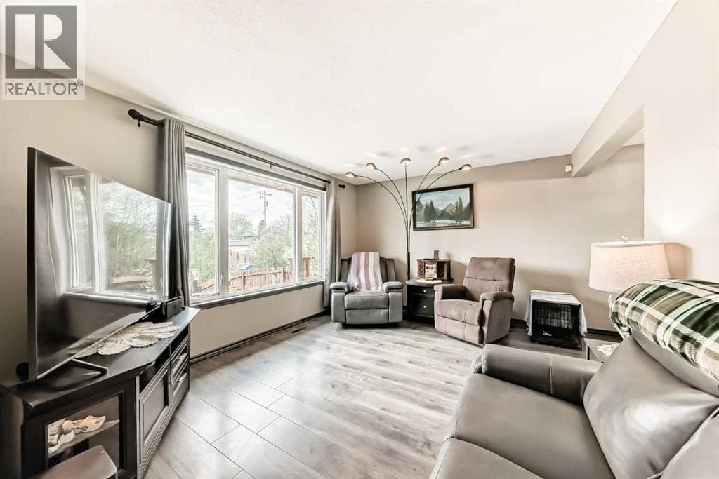 3014 Doverville Crescent SE — photo 5