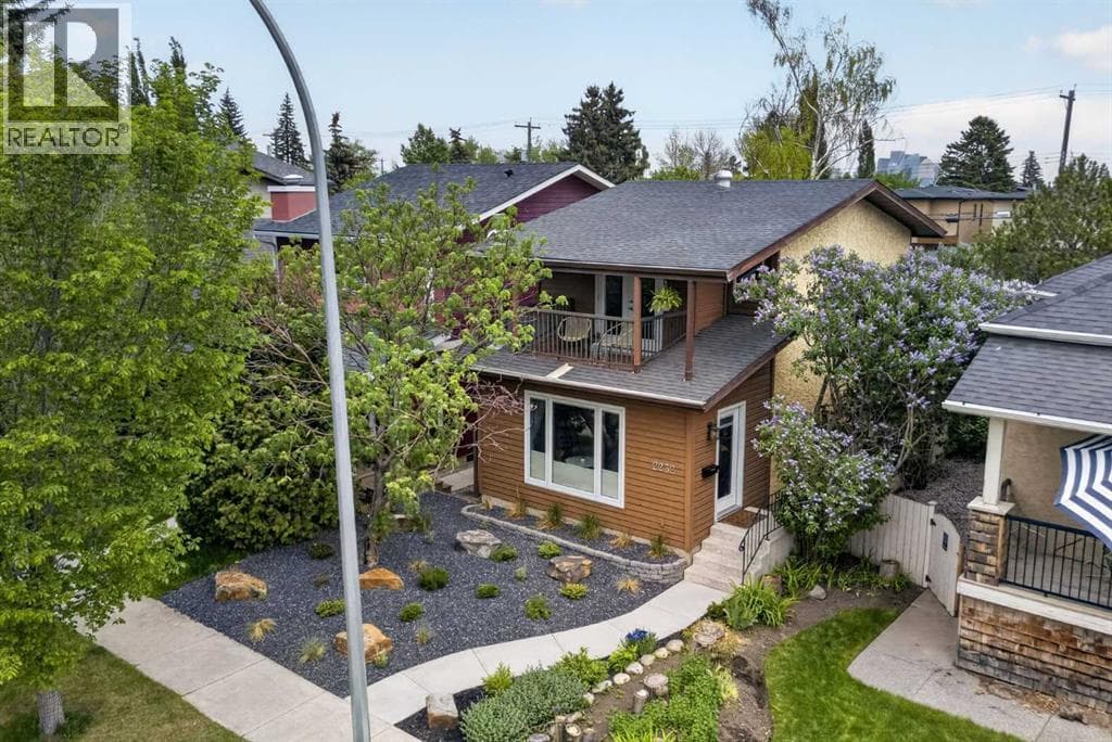 2232 26A Street SW — photo 2