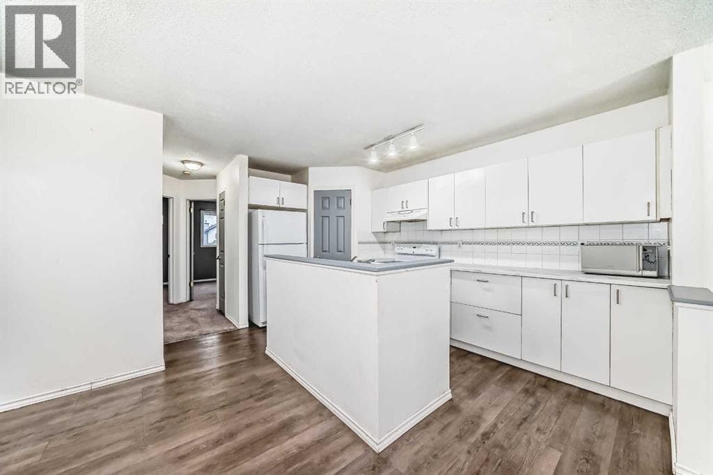 202 Saddlemead Green NE — photo 5