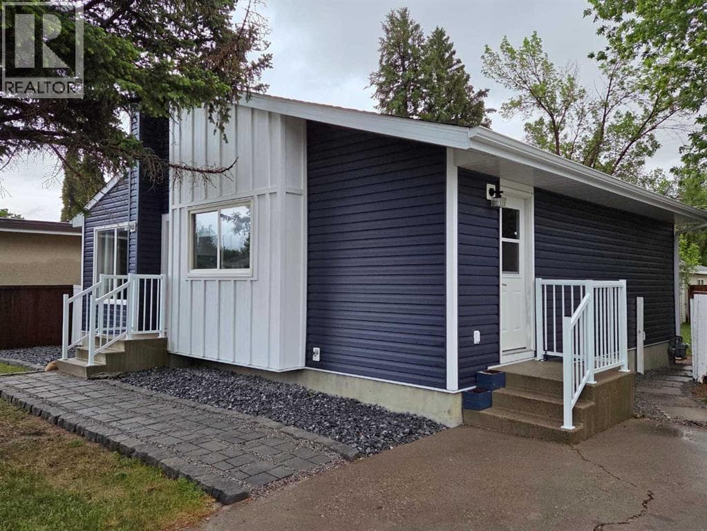 1015 19 Avenue — photo 2