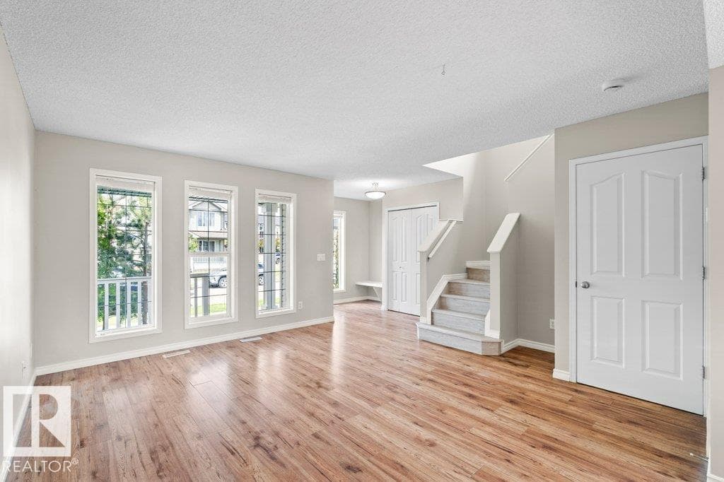 894 MCALLISTER CR SW — photo 5