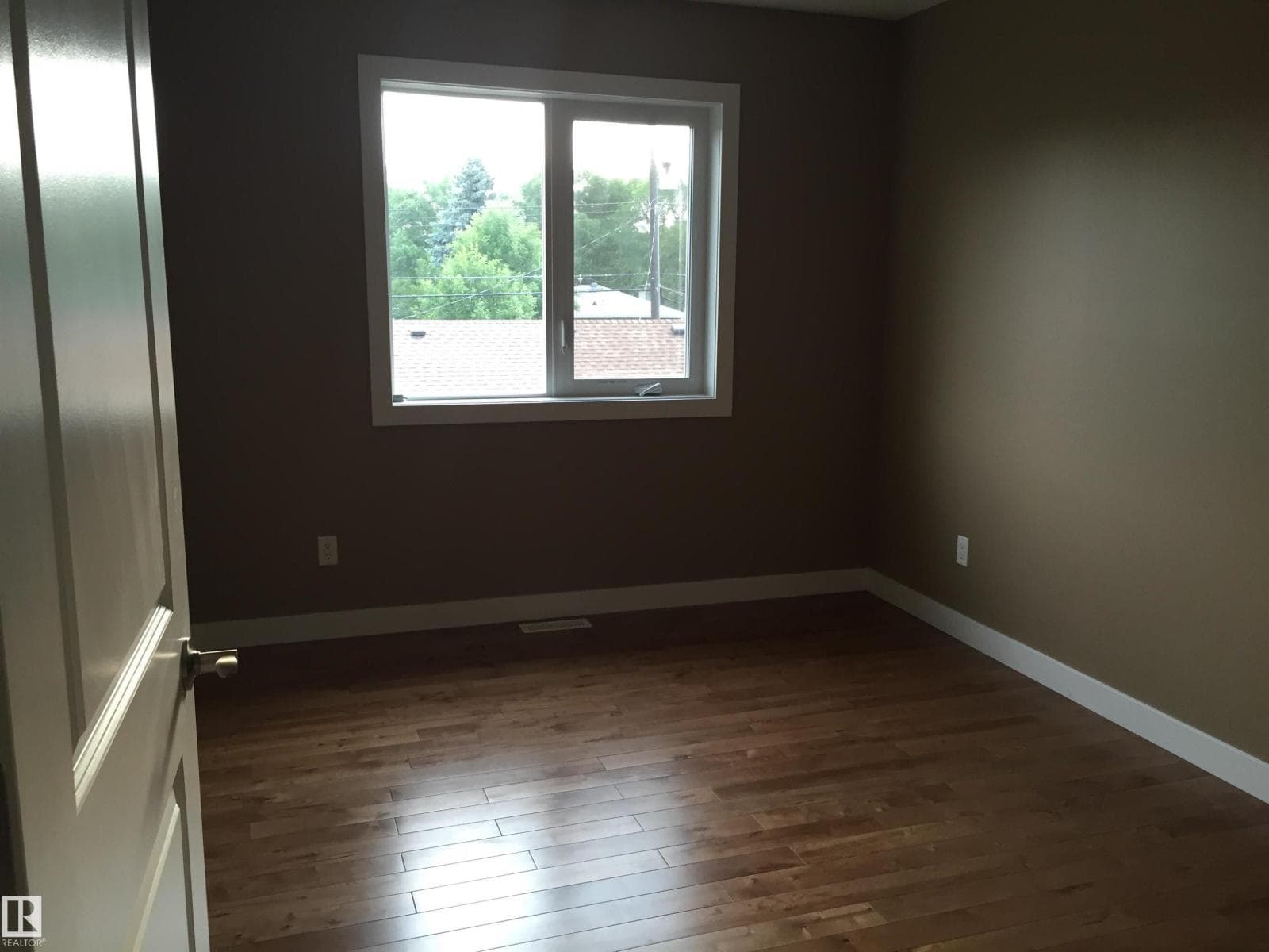 12224 88 ST NW NW — photo 5
