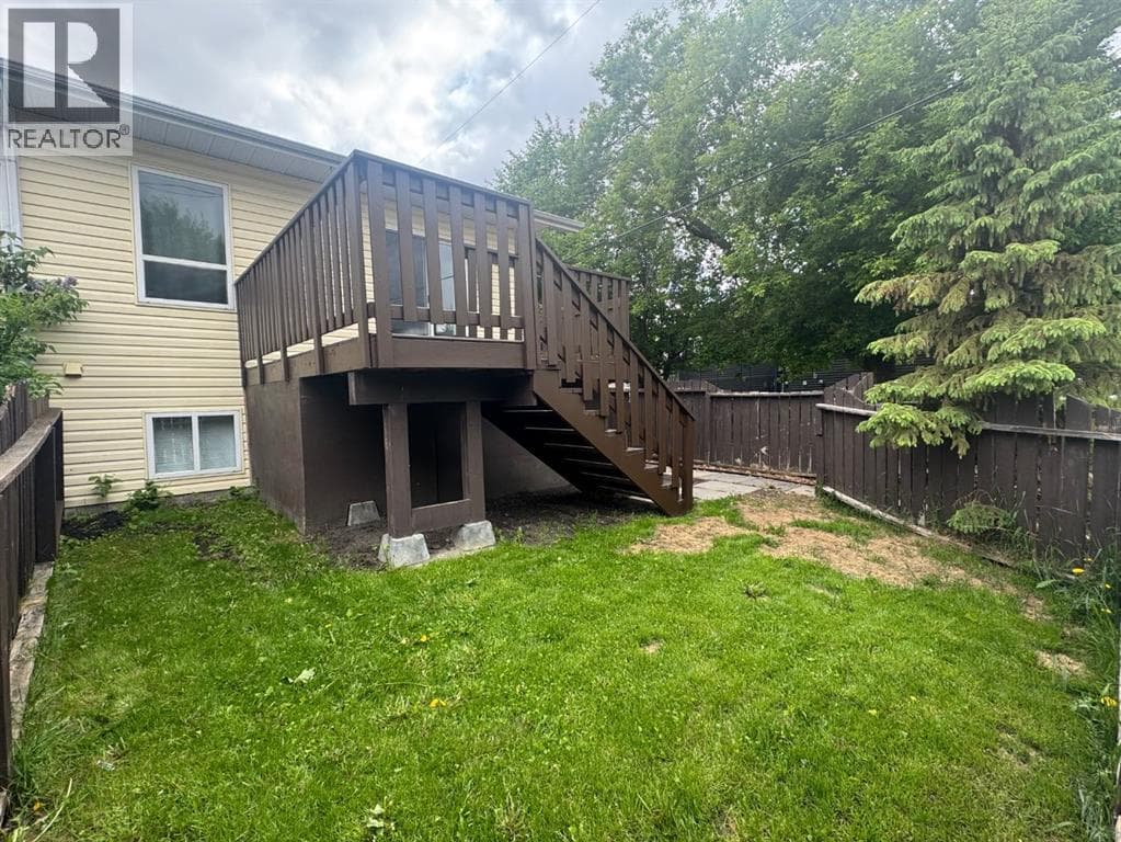 6013 63A Street — photo 2