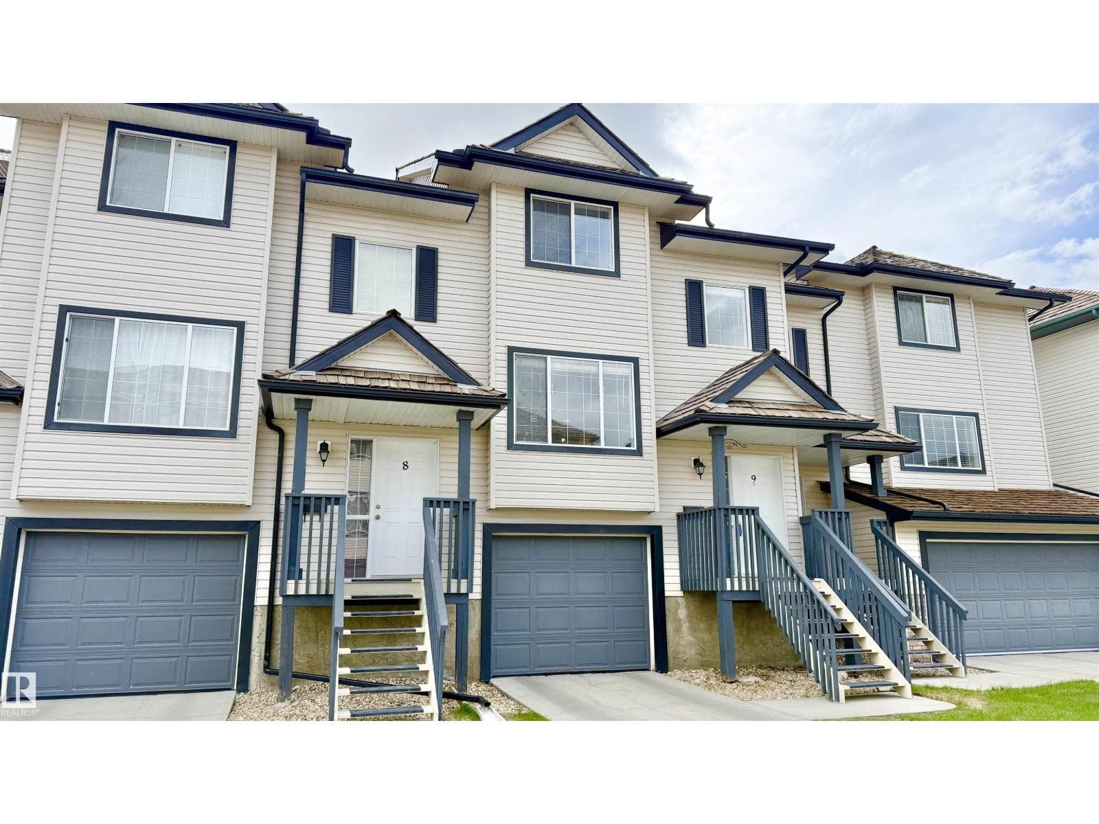#9 225 BLACKBURN DR E SW — photo 2