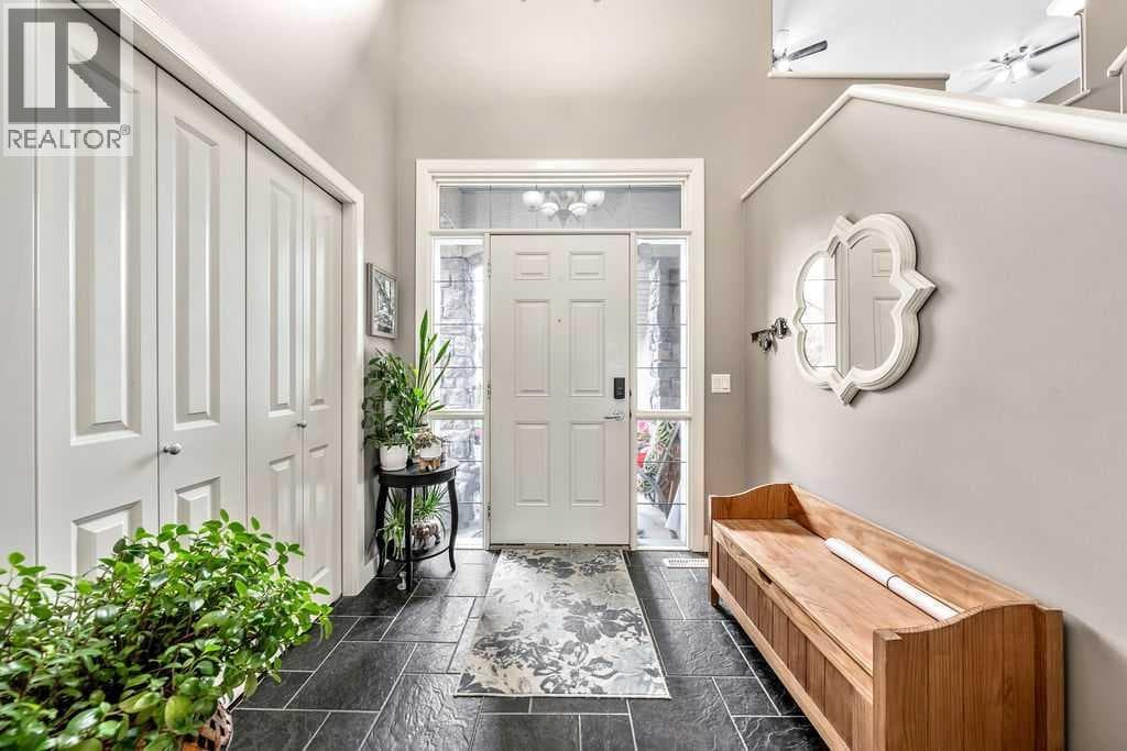 20 Sherwood Rise NW — photo 2