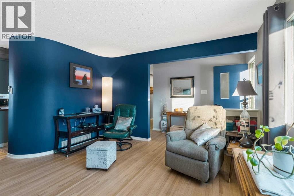 126 Springwood Drive SW photo 2