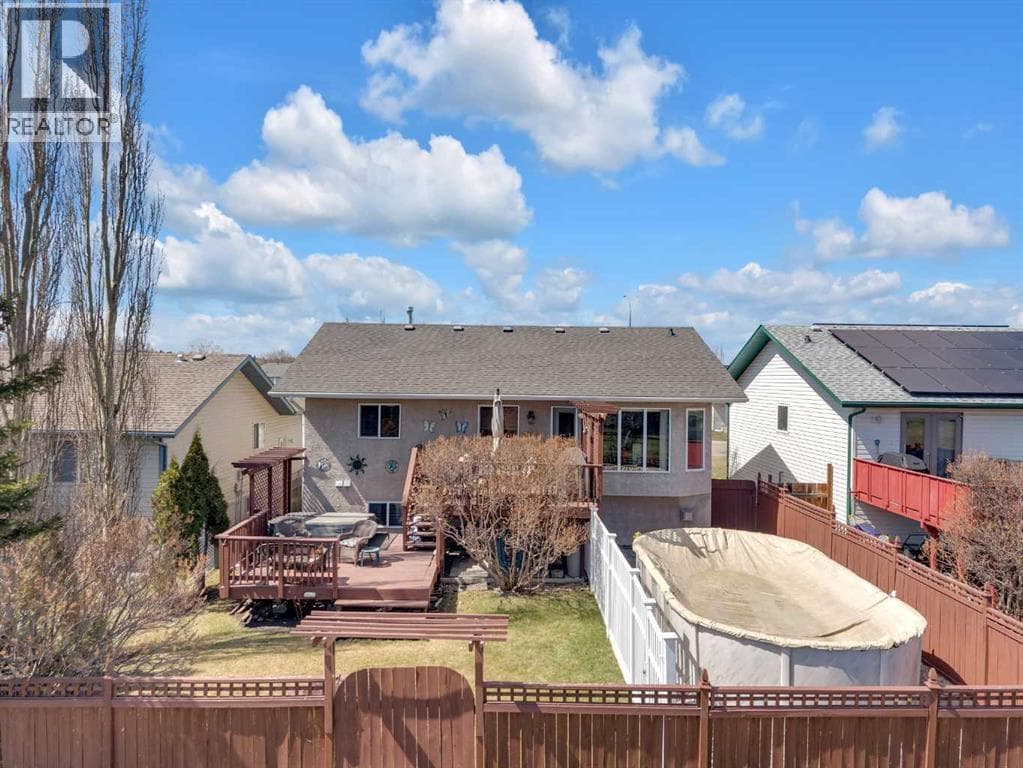 19 Heenan Crescent — photo 3
