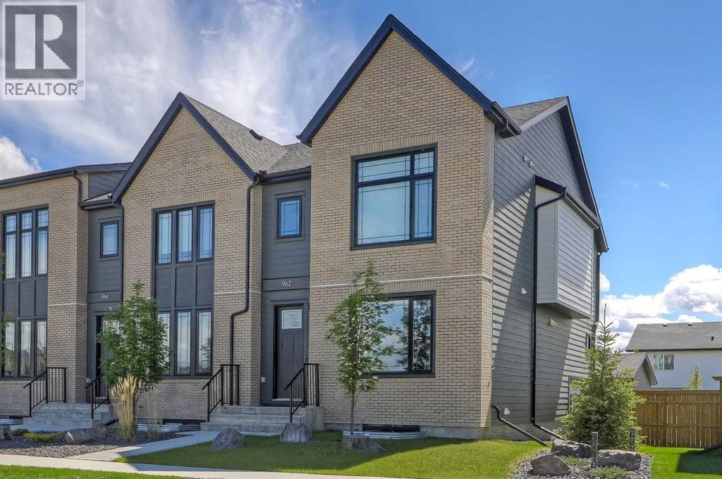 962 Harmony Parade