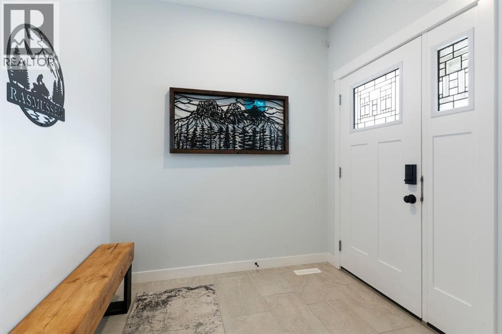 99 Ridge View Close — photo 2