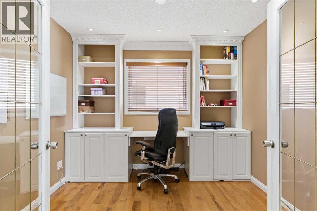 30 Mt Yamnuska Court SE — photo 5