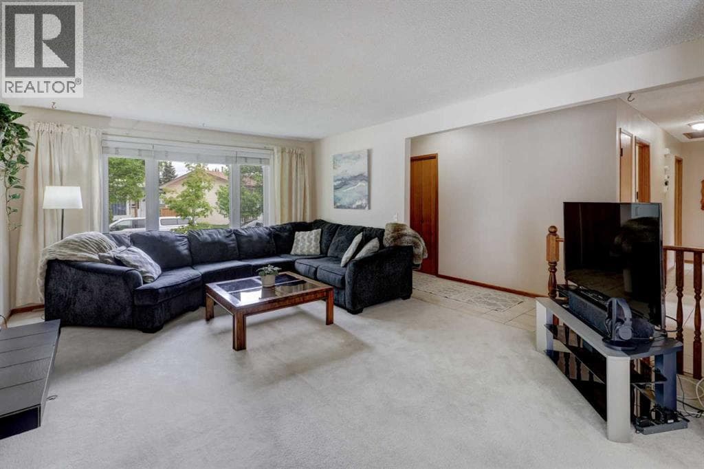 3444 Temple Way NE — photo 3
