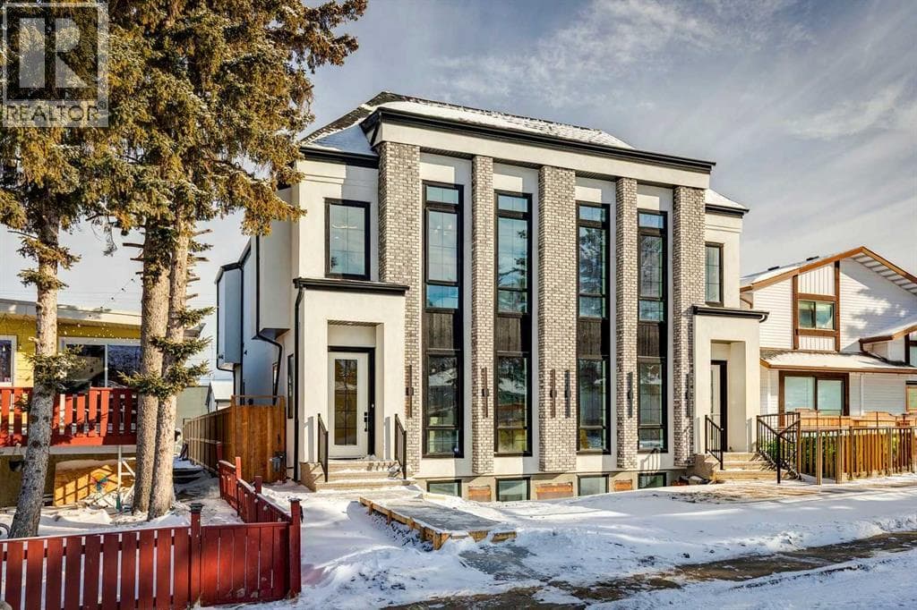 2810 38 Street SW — photo 2