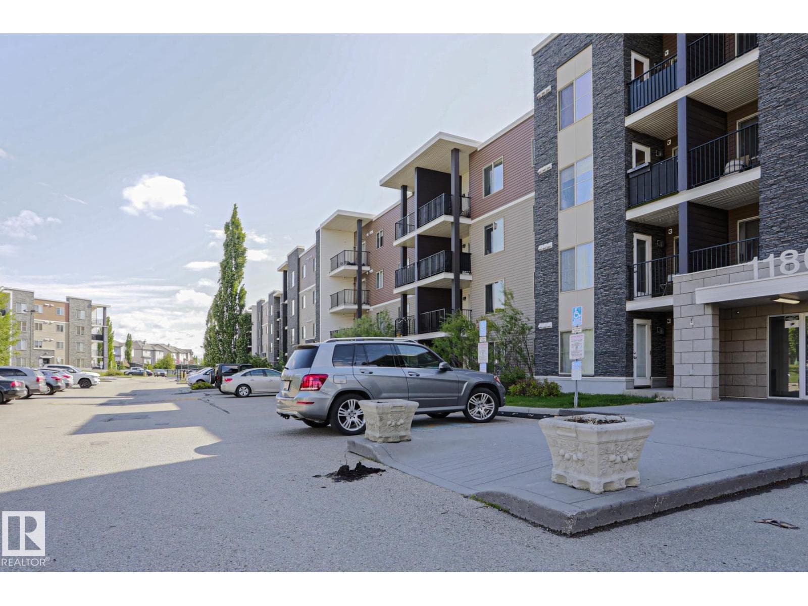 #405 11804 22 AV SW SW — photo 3
