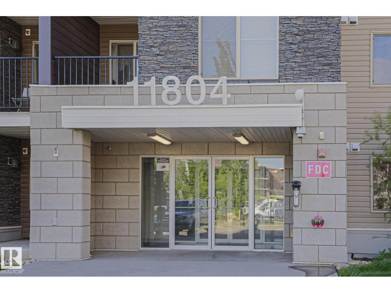 #405 11804 22 AV SW SW — photo 2