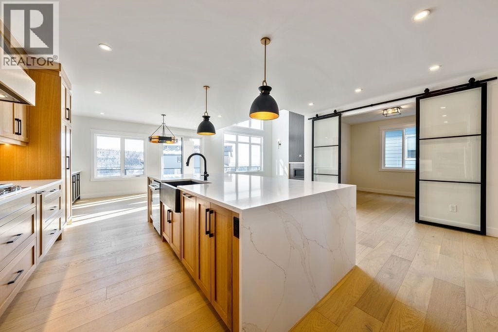 68 Sunvalley Way — photo 3