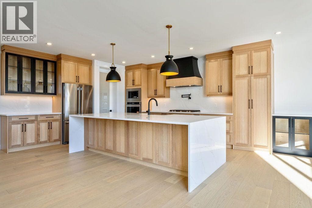 68 Sunvalley Way — photo 2