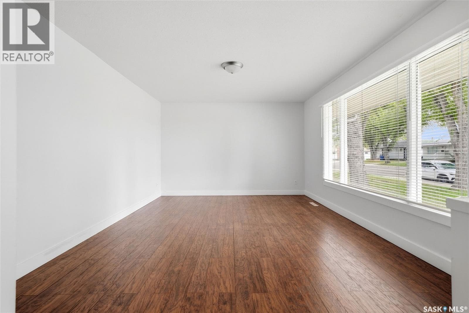 134 Ellison CRESCENT — photo 4
