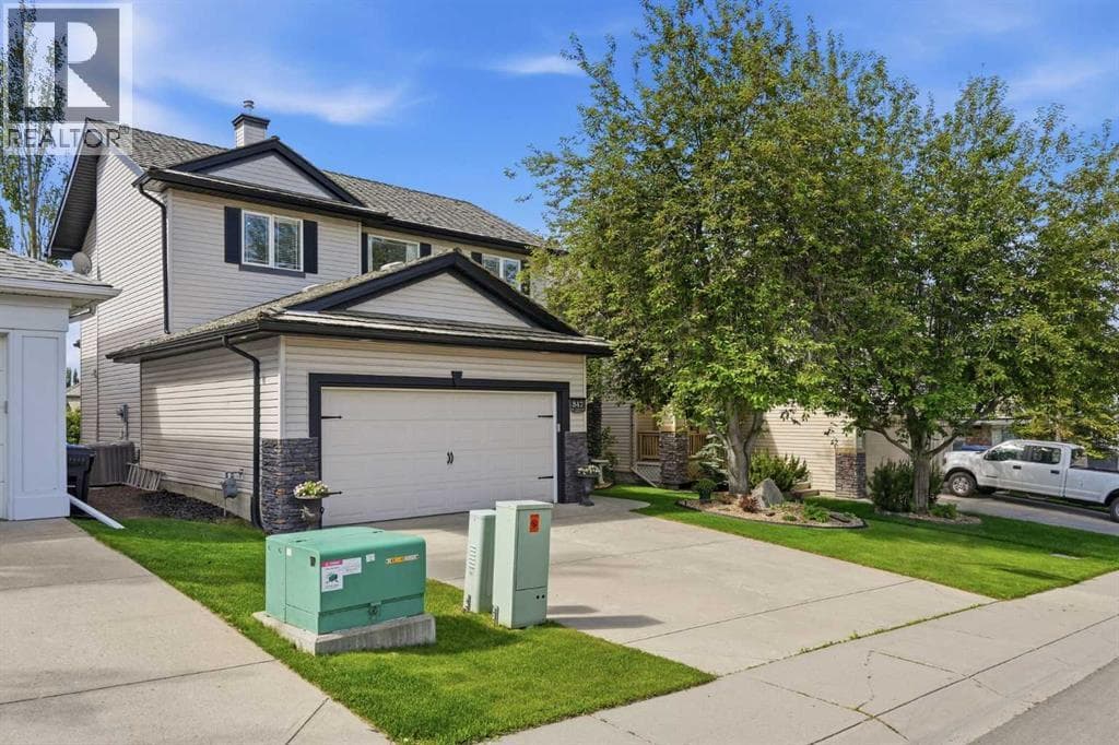 347 Mt Douglas Green SE — photo 2