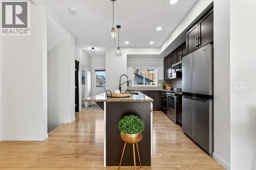345 Mahogany Boulevard SE — photo 3