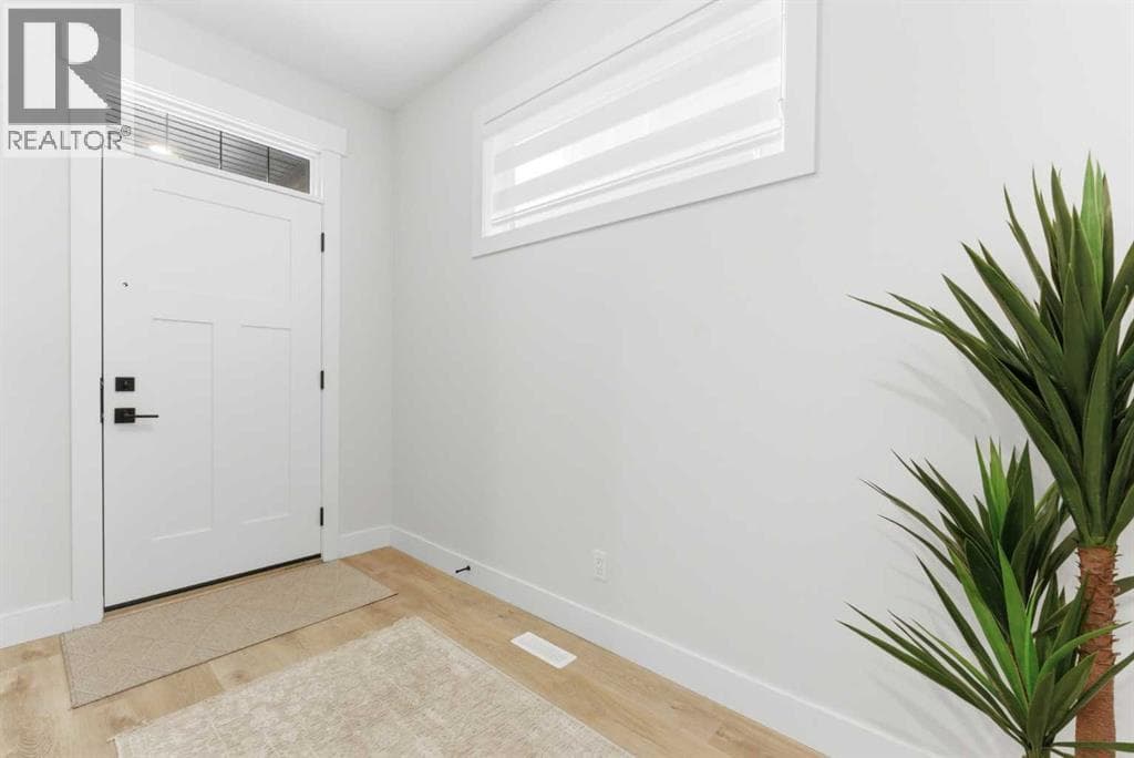 377 Magnolia Way SE — photo 2