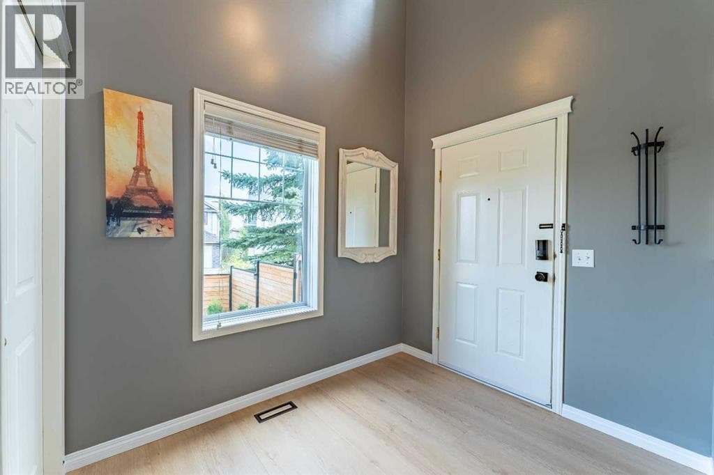 76 Cranfield Place SE — photo 2