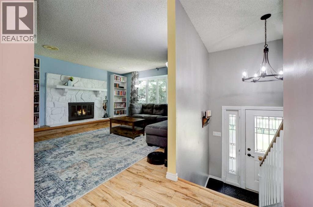 110 Temple Boulevard W — photo 4