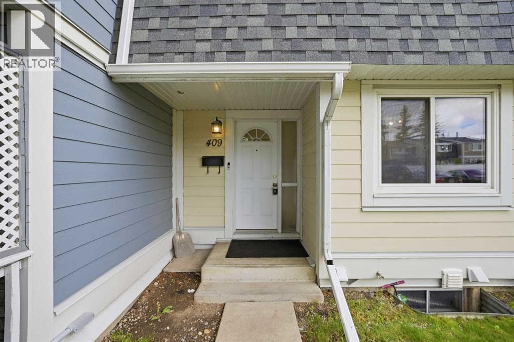 409 Georgian Villas NE — photo 4