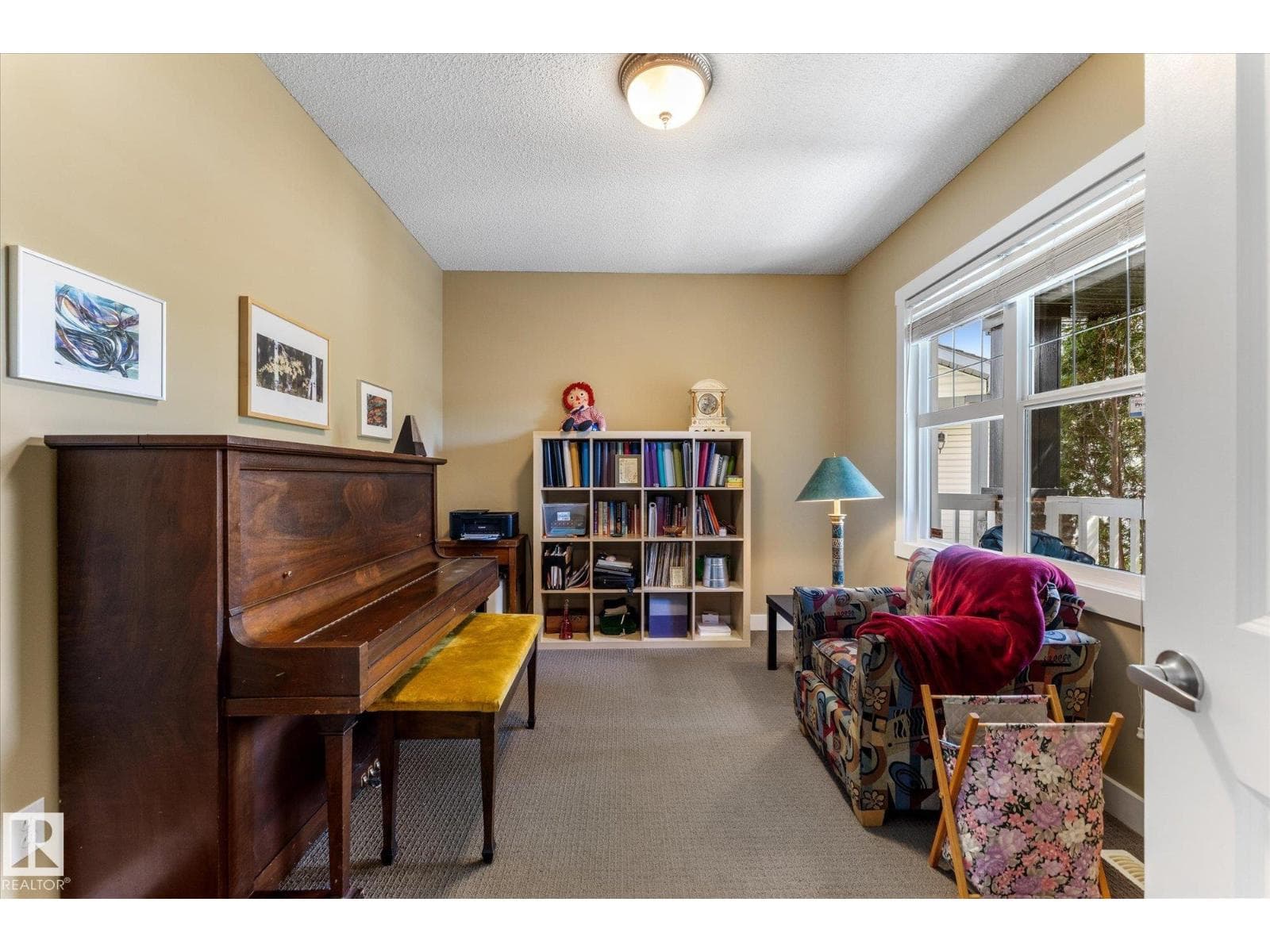 488 MACEWAN RD SW — photo 5