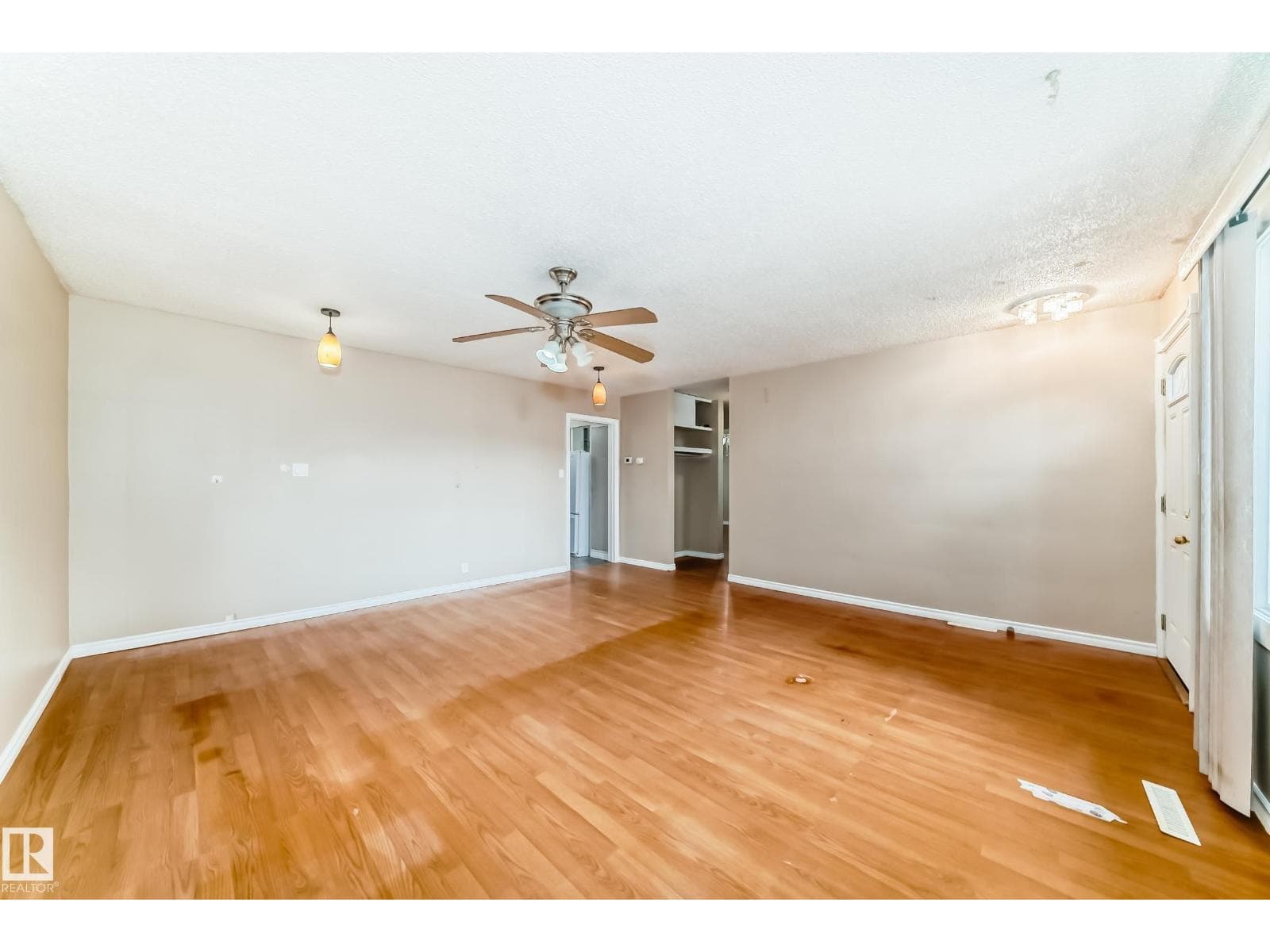 13215 132 AV NW — photo 5