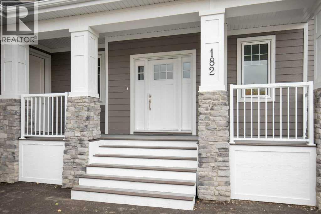 182 Slopeside Drive — photo 2