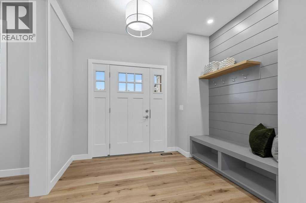 182 Slopeside Drive — photo 4