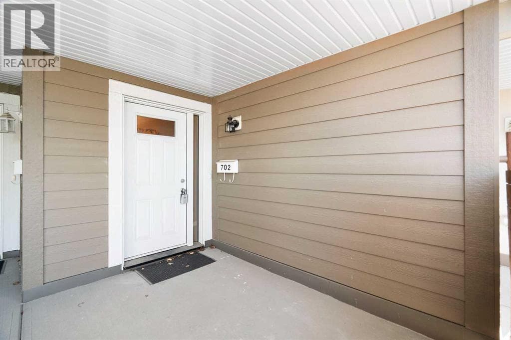 702, 13104 Elbow Drive SW — photo 2