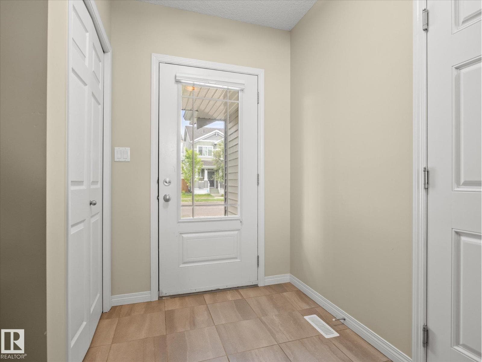 2762 COUGHLAN GREEN GR SW — photo 2