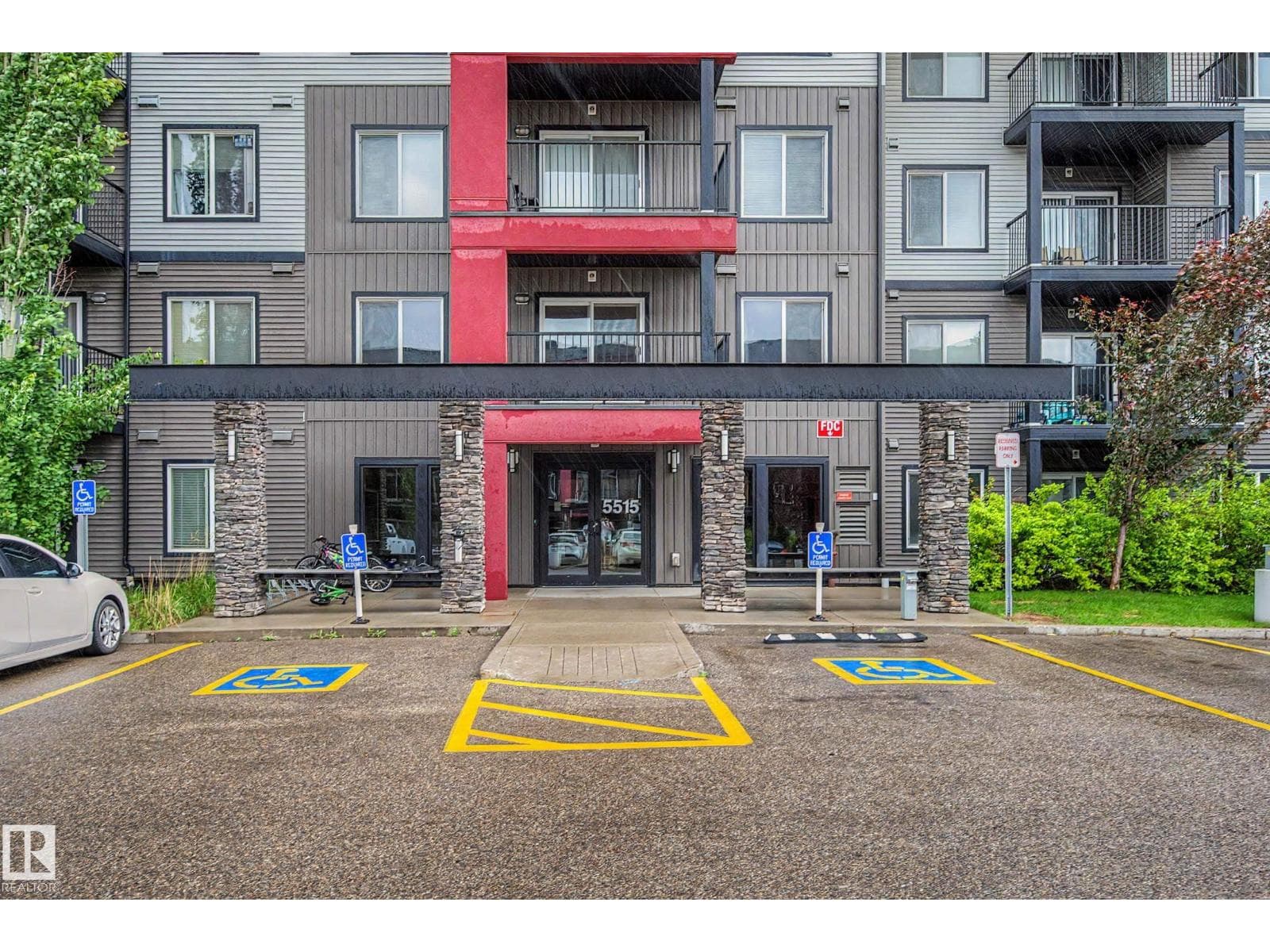 #327 5515 7 AV SW — photo 3