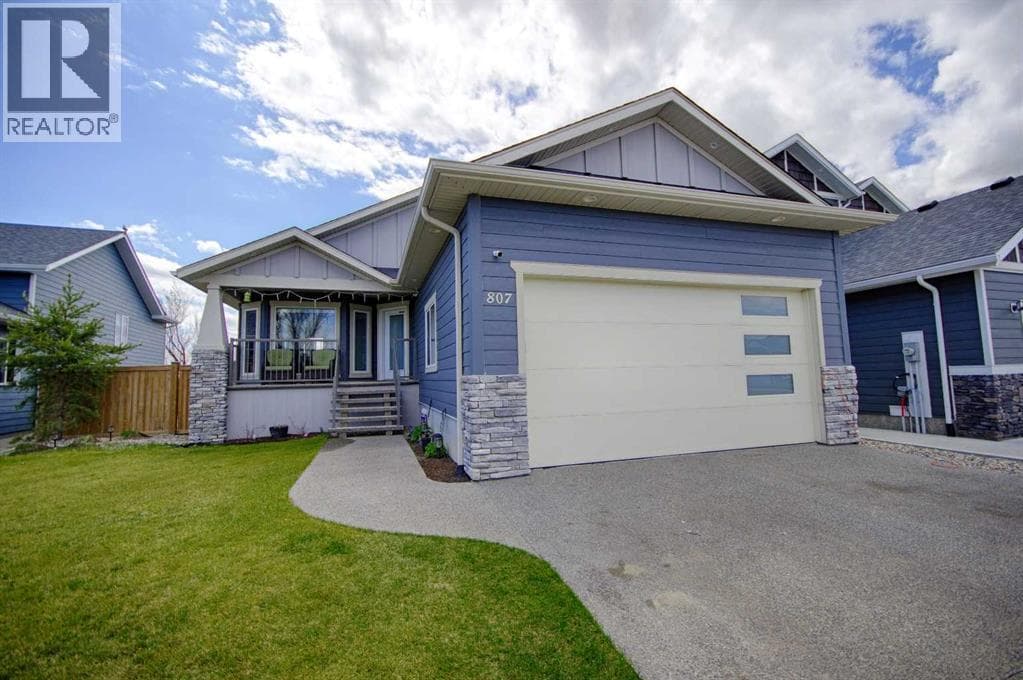 807 Sunset Place