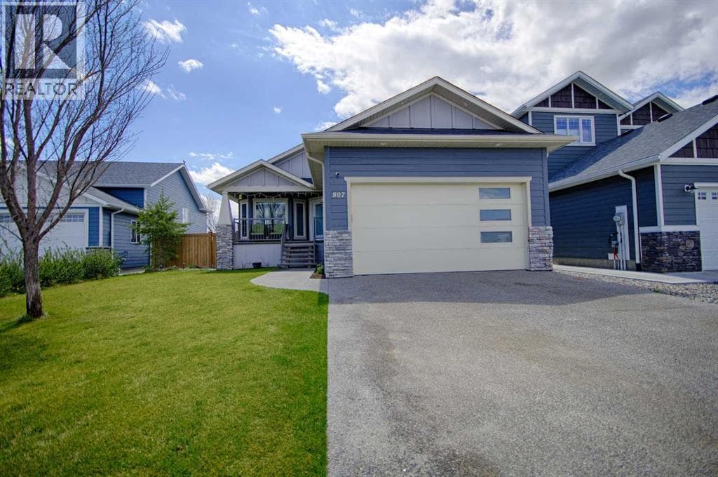 807 Sunset Place — photo 2