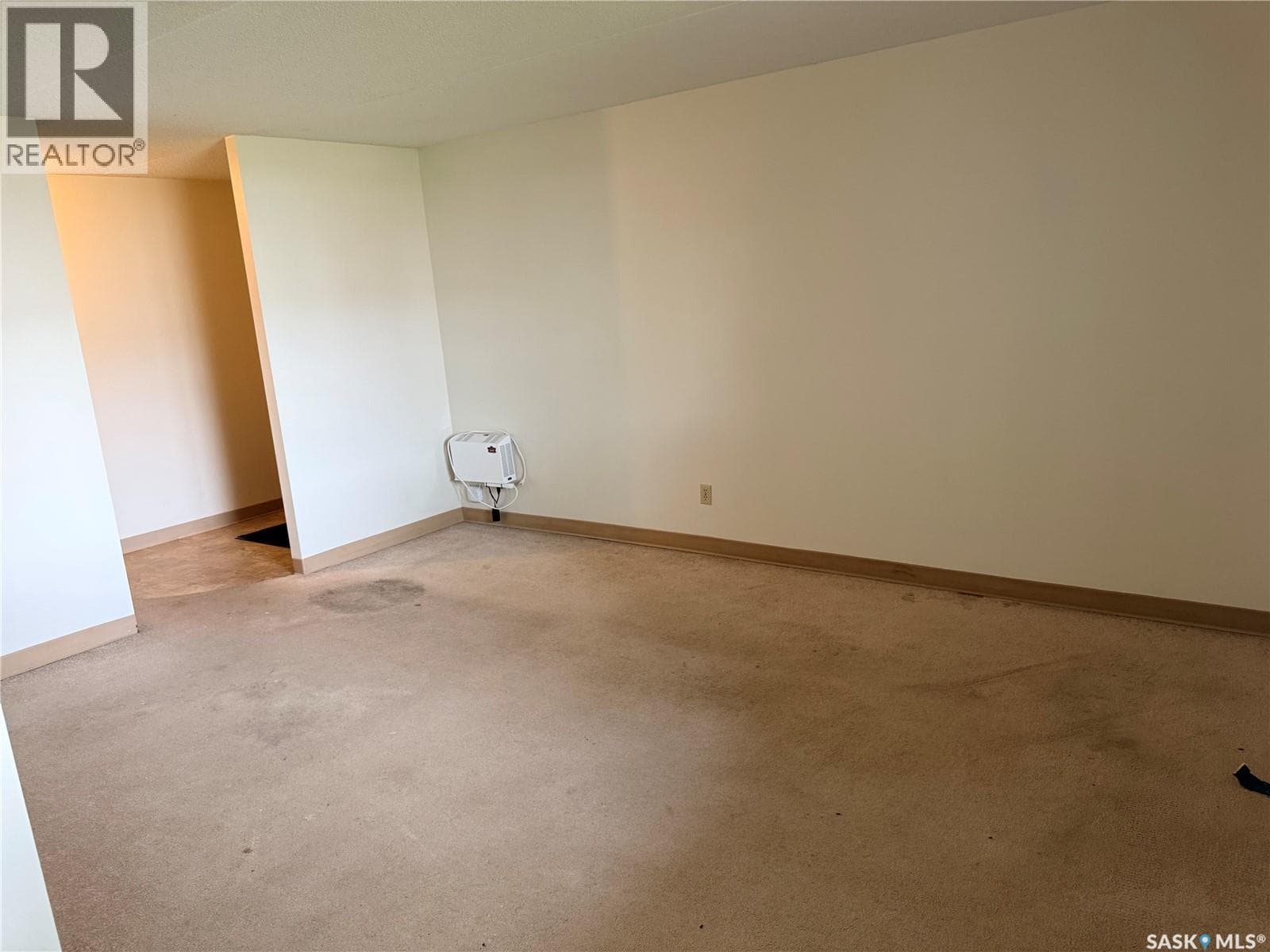 12 19 Centennial STREET — photo 2