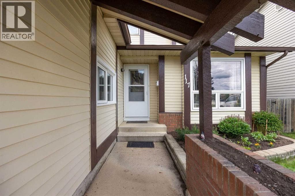117 Goodwin Place — photo 4