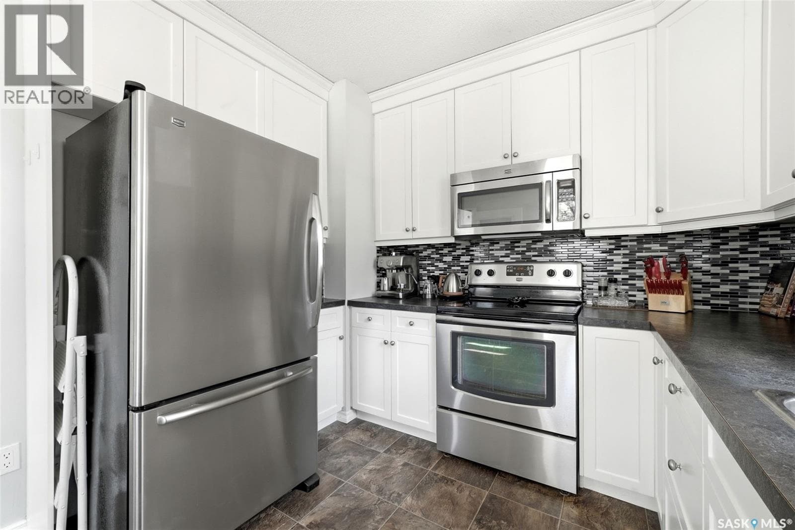 234 Broadway AVENUE — photo 3