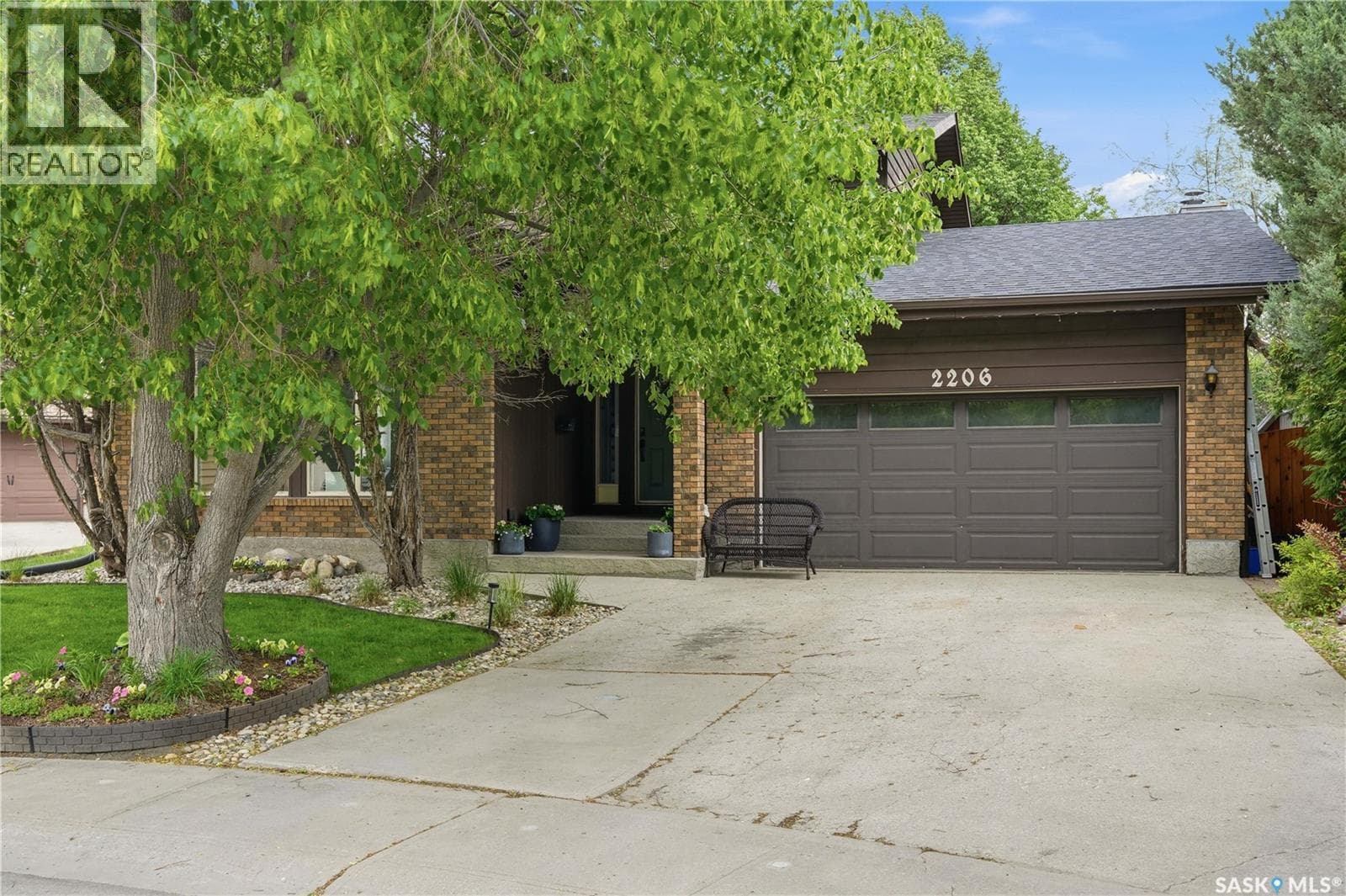 2206 Hanover CRESCENT E