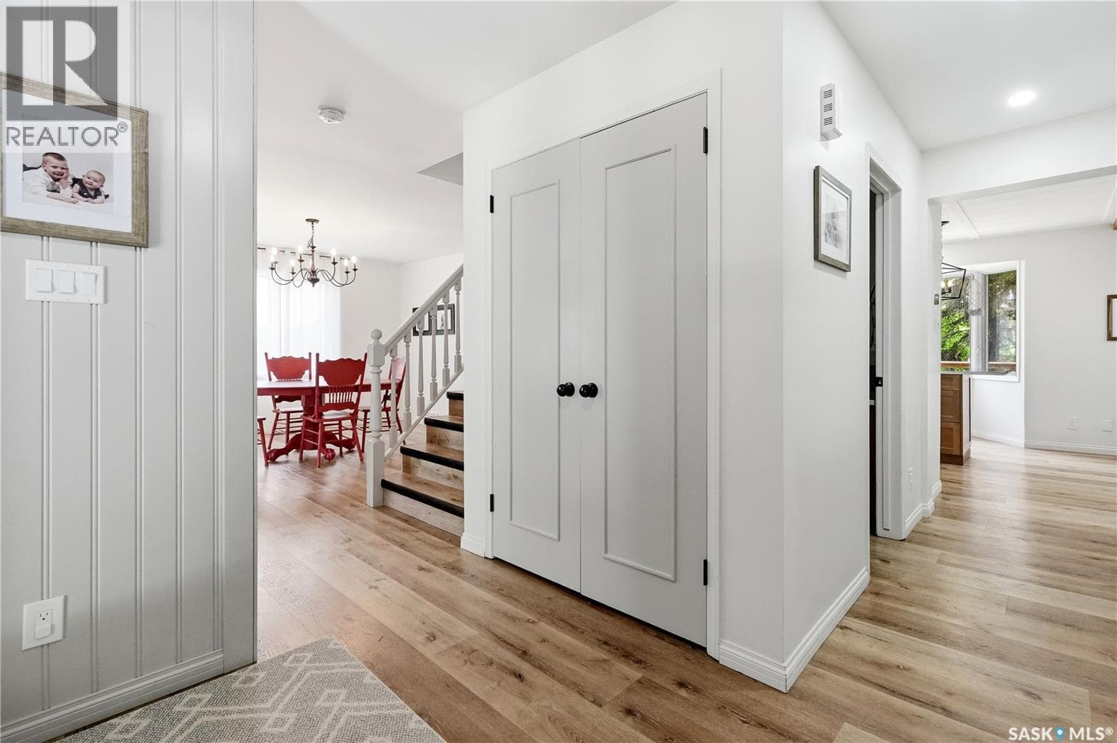 2206 Hanover CRESCENT E — photo 2