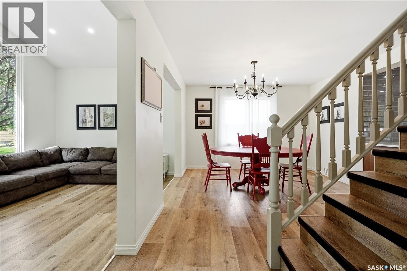 2206 Hanover CRESCENT E — photo 3