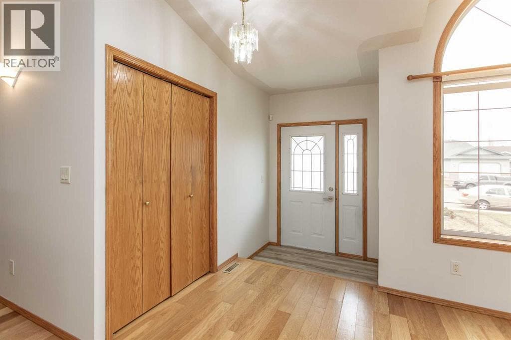 48 Duval Close — photo 2