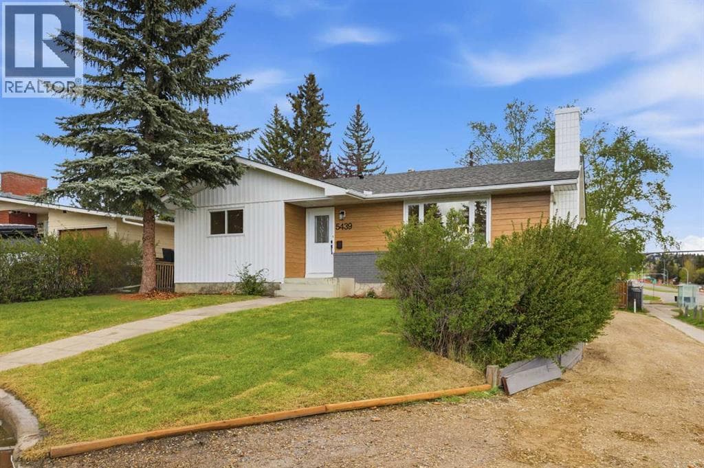 5439 Dalrymple Crescent NW — photo 2