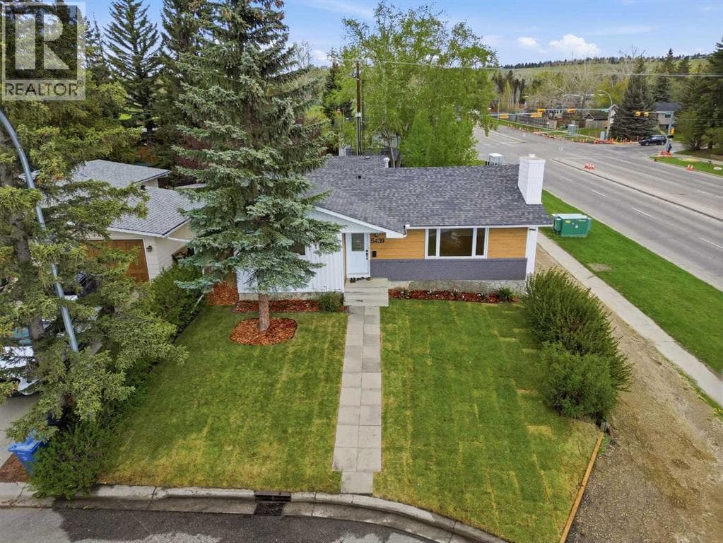 5439 Dalrymple Crescent NW — photo 4